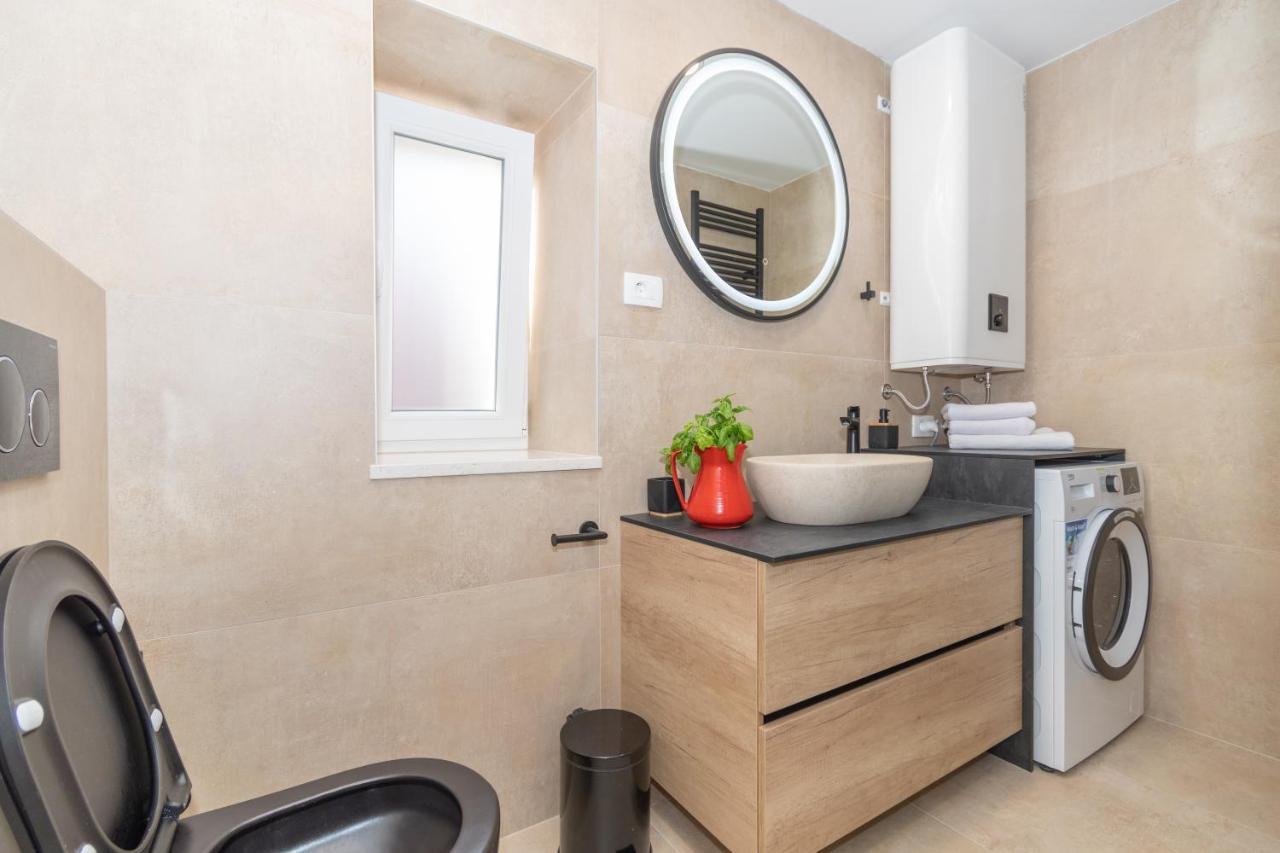 Ivka Makarska - Modern And Luxurious Oldtown Apartament Exterior foto
